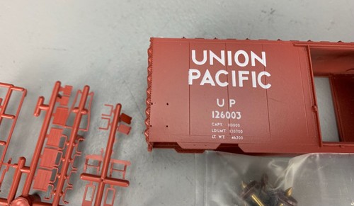 HO E&B Valley Union Pacific B-50-52 Steel Boxcar #126003 Kit For Parts HO4688 - Picture 5 of 7