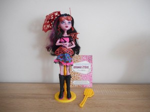 monster high dracubecca