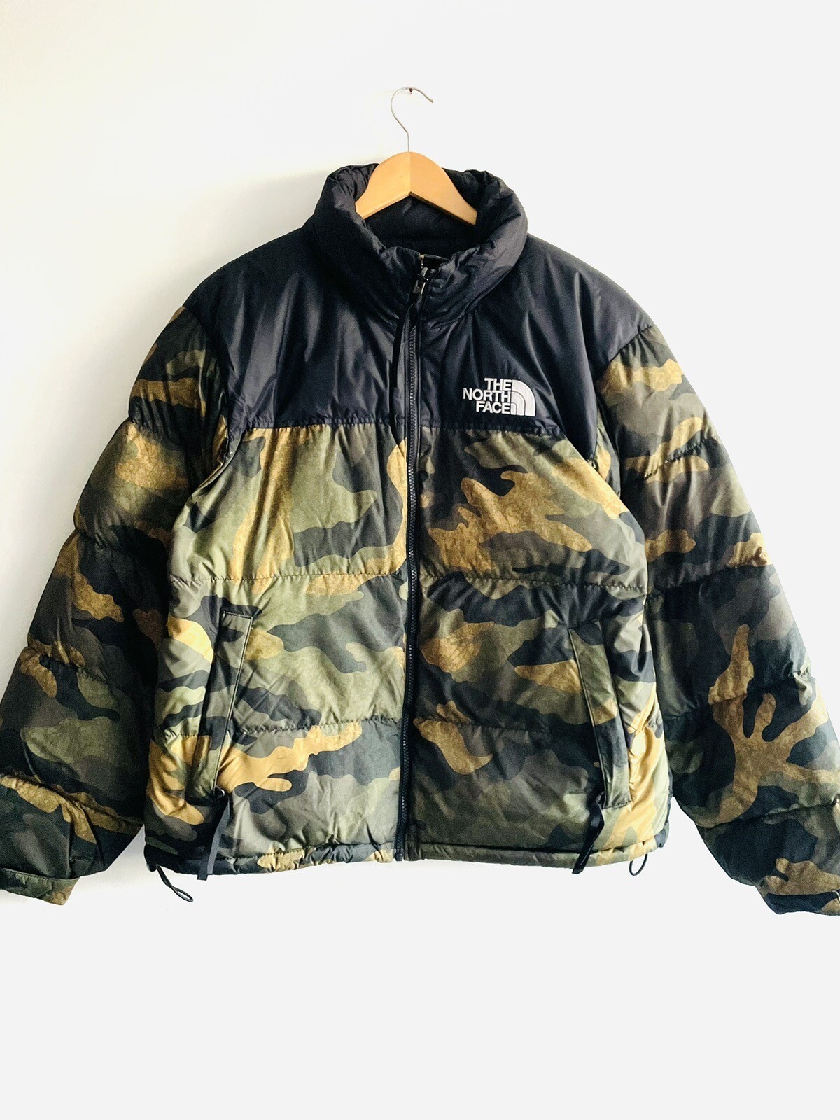 Chaqueta The North Face 1996 retro nuptse para hombre estampado camuflado talla M