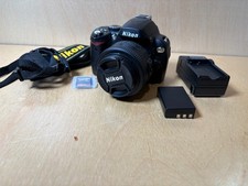 Nikon D40x 10.2MP DSLR Camera 18-55mm Lens Battery Charger SD Card Strap