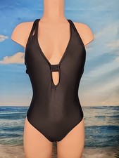 NWT Cupshe Womens One Piece Swimsuit Size Large. Black Color.