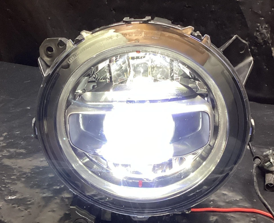 Faro lateral del conductor LED 2018-2023 Jeep JL Wrangler 55112879AG OEM Foto 2 de 4