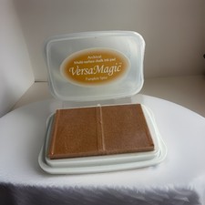 Tsukineko VersaMagic Multi-surface Chalk Ink Pad - Pumpkin Spice