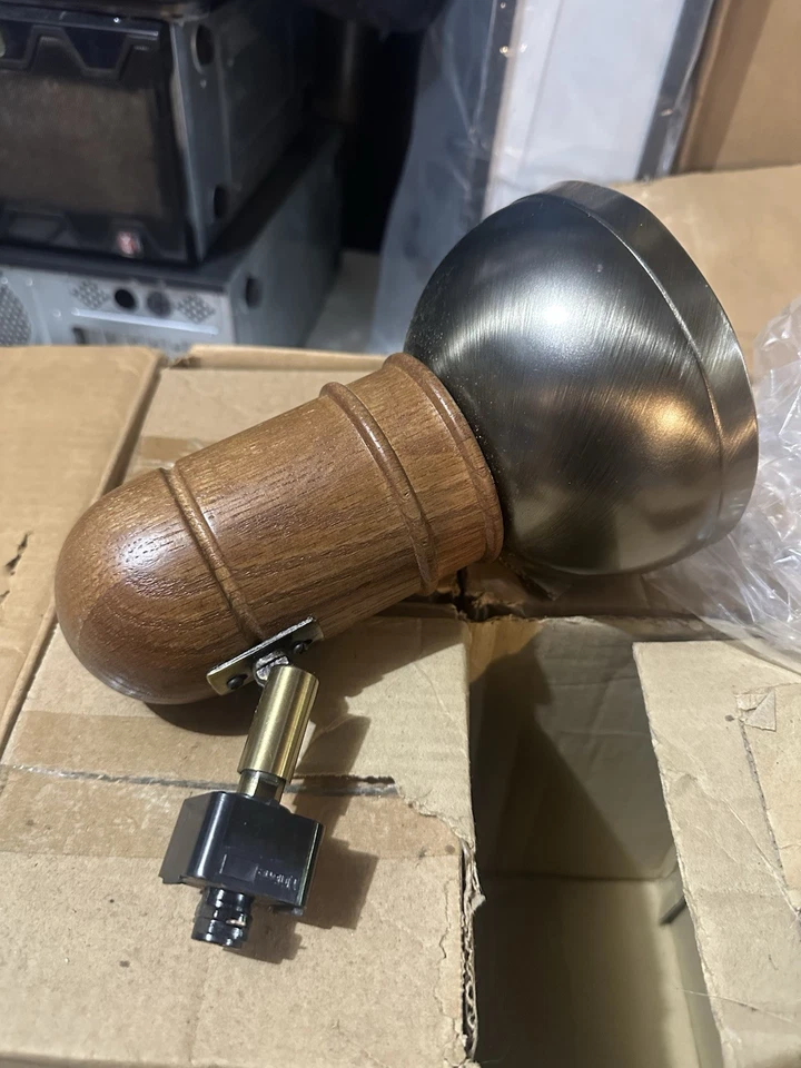 Традиционное трековое освещение - без трека! 6 матовых бронзовых - Изображение 3 из 3