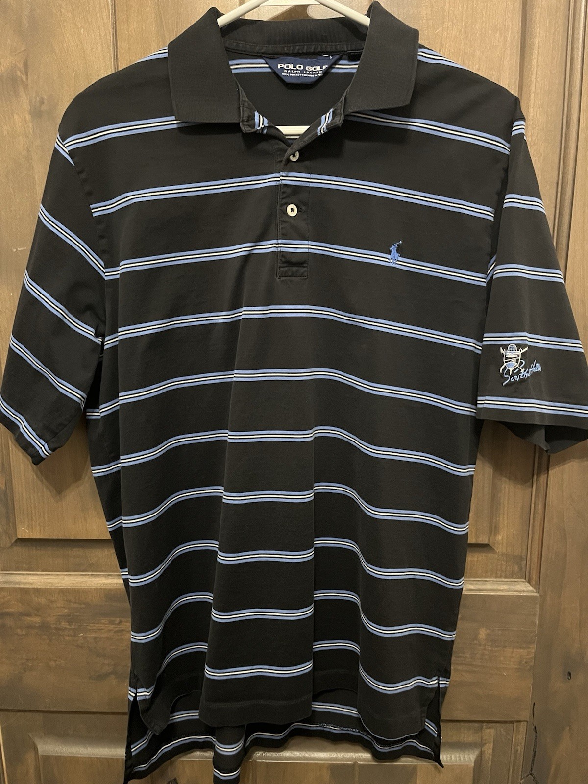 PONY Polo da golf Ralph Lauren. Manica blu con frangia logo Southern Hills. Medium