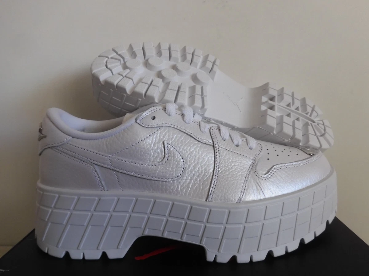 Nike White Winter Boots for Women for sale - eBay