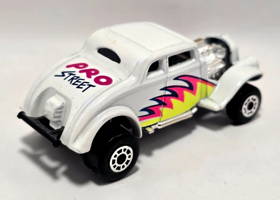 Vintage Matchbox '33 Willys Street Rod White 1982 China 1:50 - Image 3 of 4