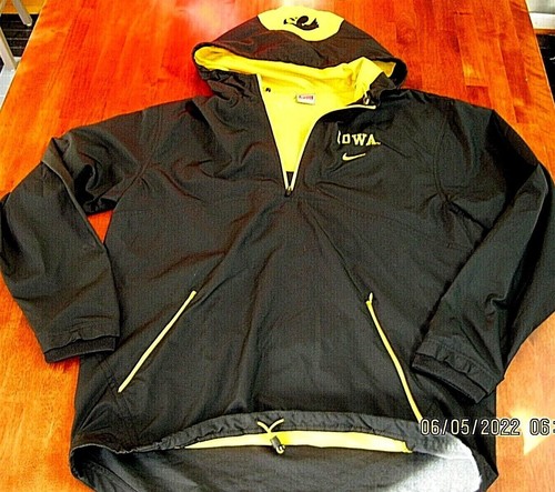 MINT Nike Authentic Team Apparel Men's 