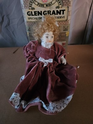 Vintage Porzellan Puppe Serie 0010