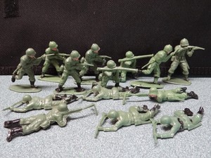 painted army men