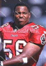 G696 Hardy Nickerson Tampa Bay Buccaneers Closeup 8x10 11x14 16x20 Photo