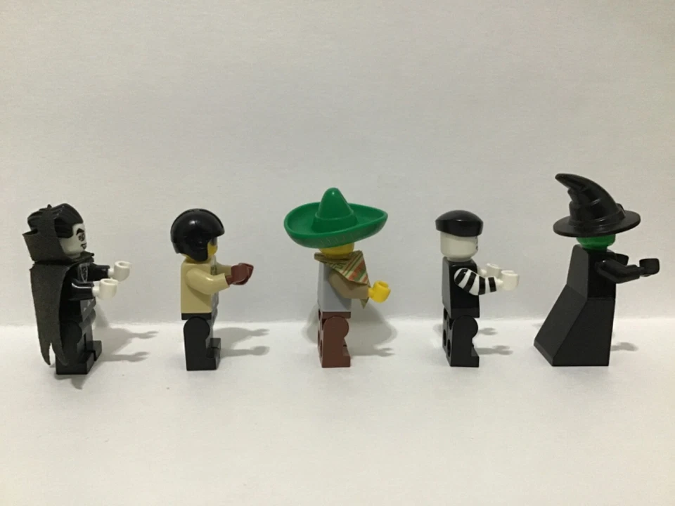 LEGO CMS 2 Minfigs 8684 Vampiro, Mímico, Mariachi, Bruxa, Policial Col02-1, 4, 5, 6, 9 - Imagem 2 de 4