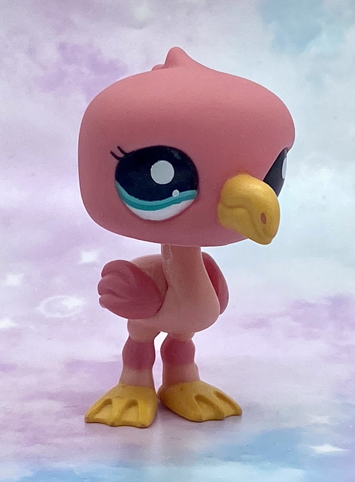 Littlest Pet Shop Authentic # 1740 Bubblegum Pink Flamingo Blue Eyes