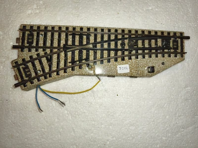 MARKLIN HO 5202 AIGUILLAGE A GAUCHE VOIE M 3 RAILS - Photo 1/2