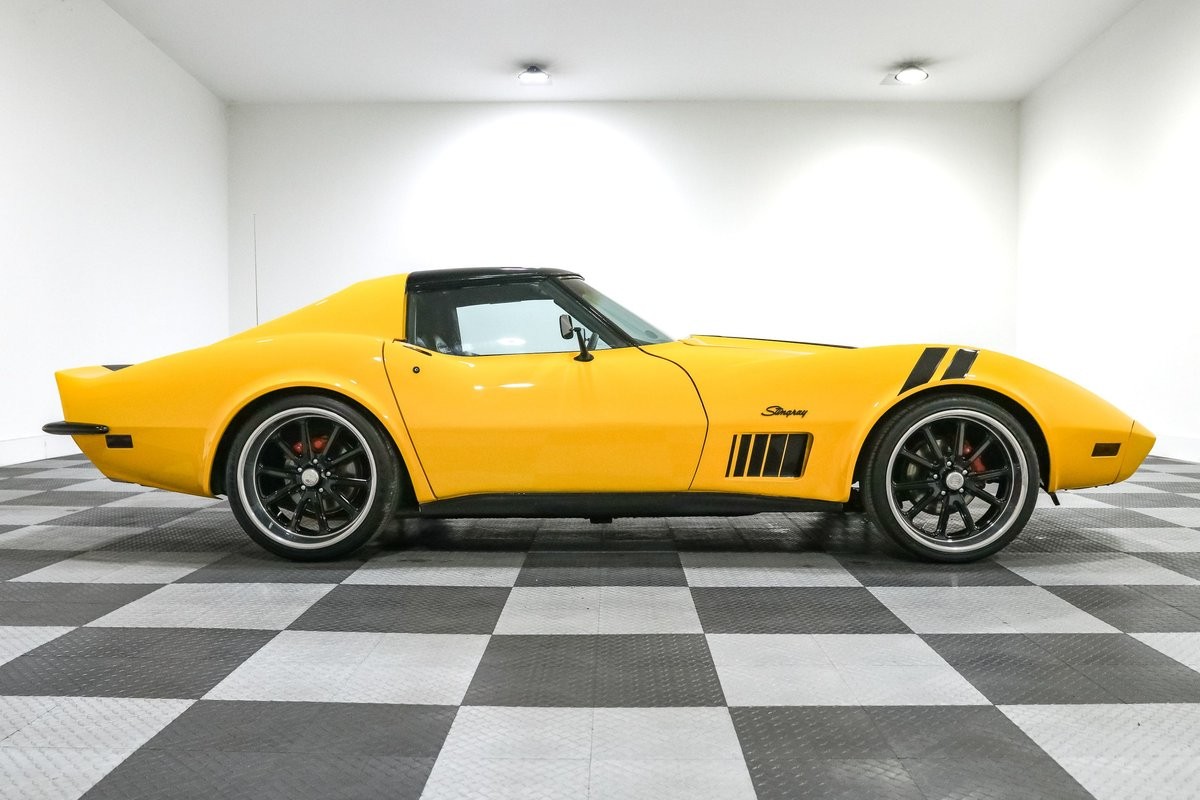 1974 Yellow/Black Chevrolet Corvette   | C3 Corvette Photo 9