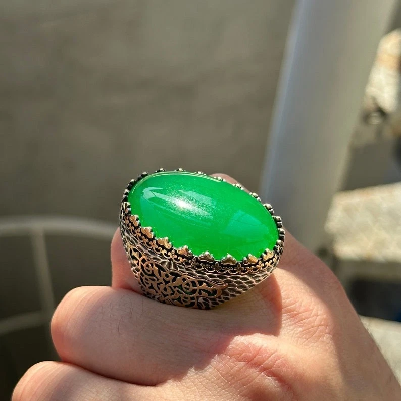 Anillo grande de plata de jade verde estilo otomano anillo de ley turco hecho a mano Foto 2 de 4
