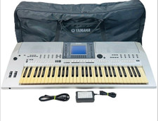 Yamaha PSR-S700 61 Key Arranger Keyboard Synthesizer Serviced With Case 245