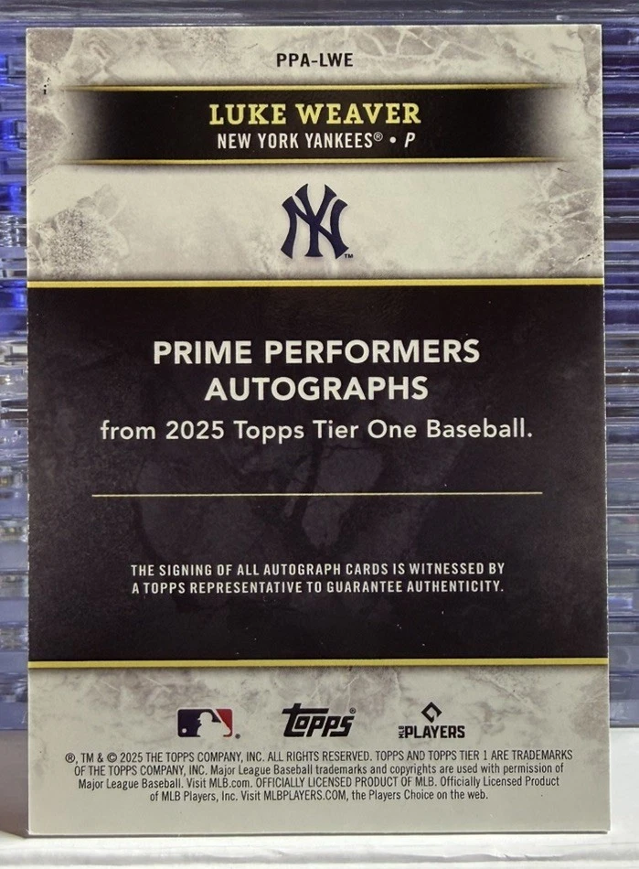 2025 Topps Tier One — Luke Weaver Auto No/99 Yankees Prime Performance Auto - Изображение 2 из 2