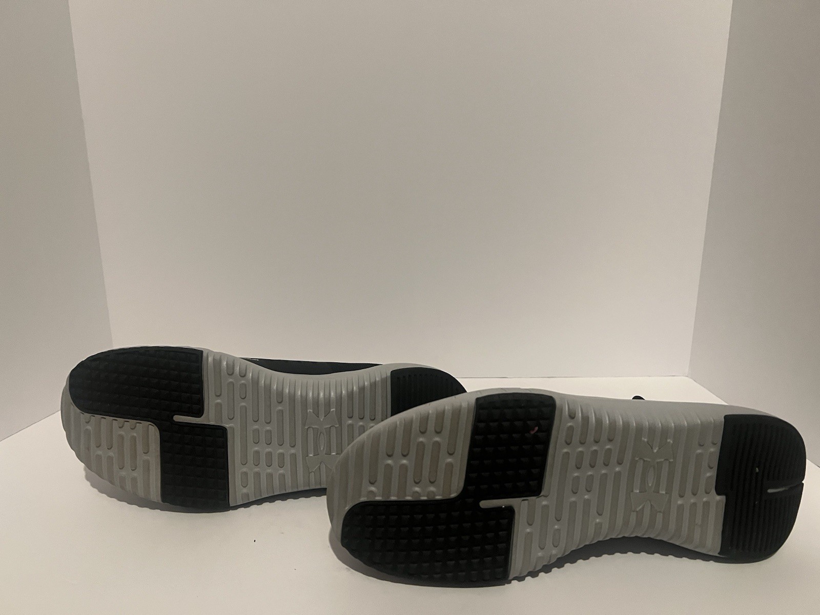 Under Armour UA TR96 Black Athletic Shoes  - Men's US 8.5 - New In Box - READ thumbnail 12