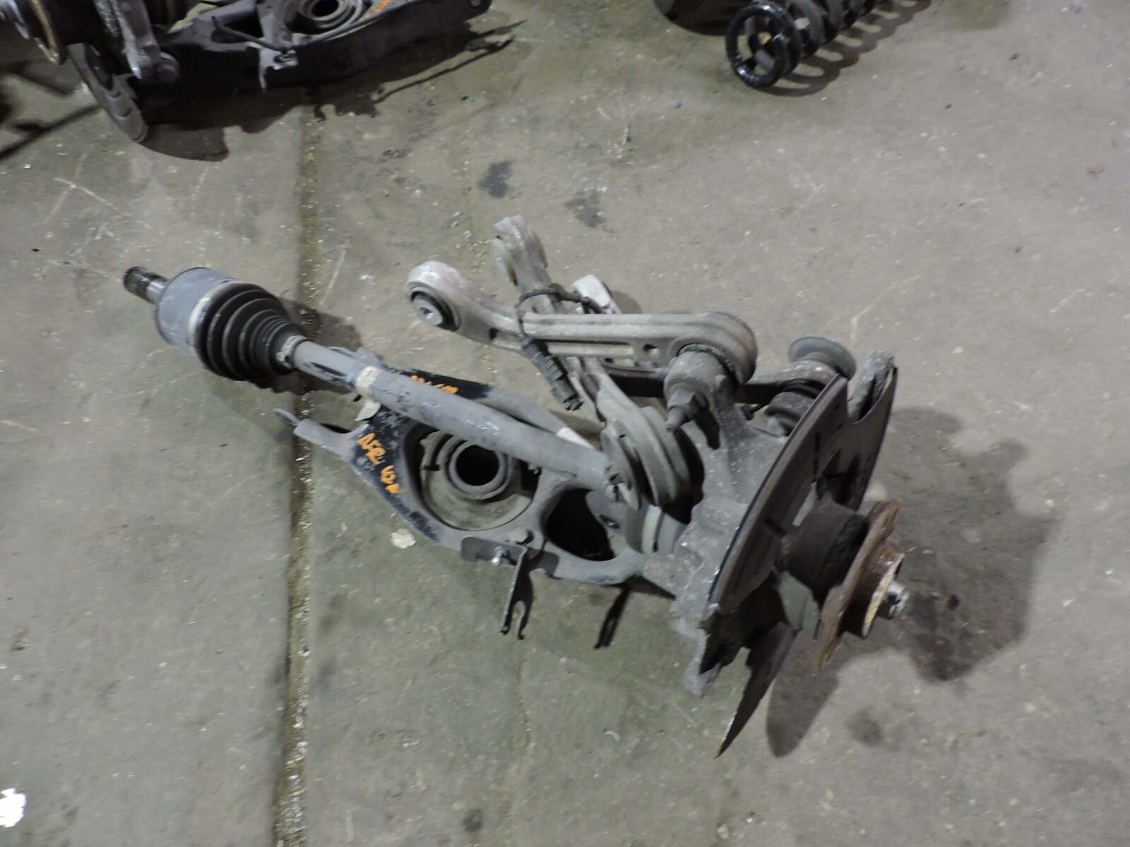 2014-17 MASERATI GHIBLI REAR DRIVER KNEE ASSEMBLY