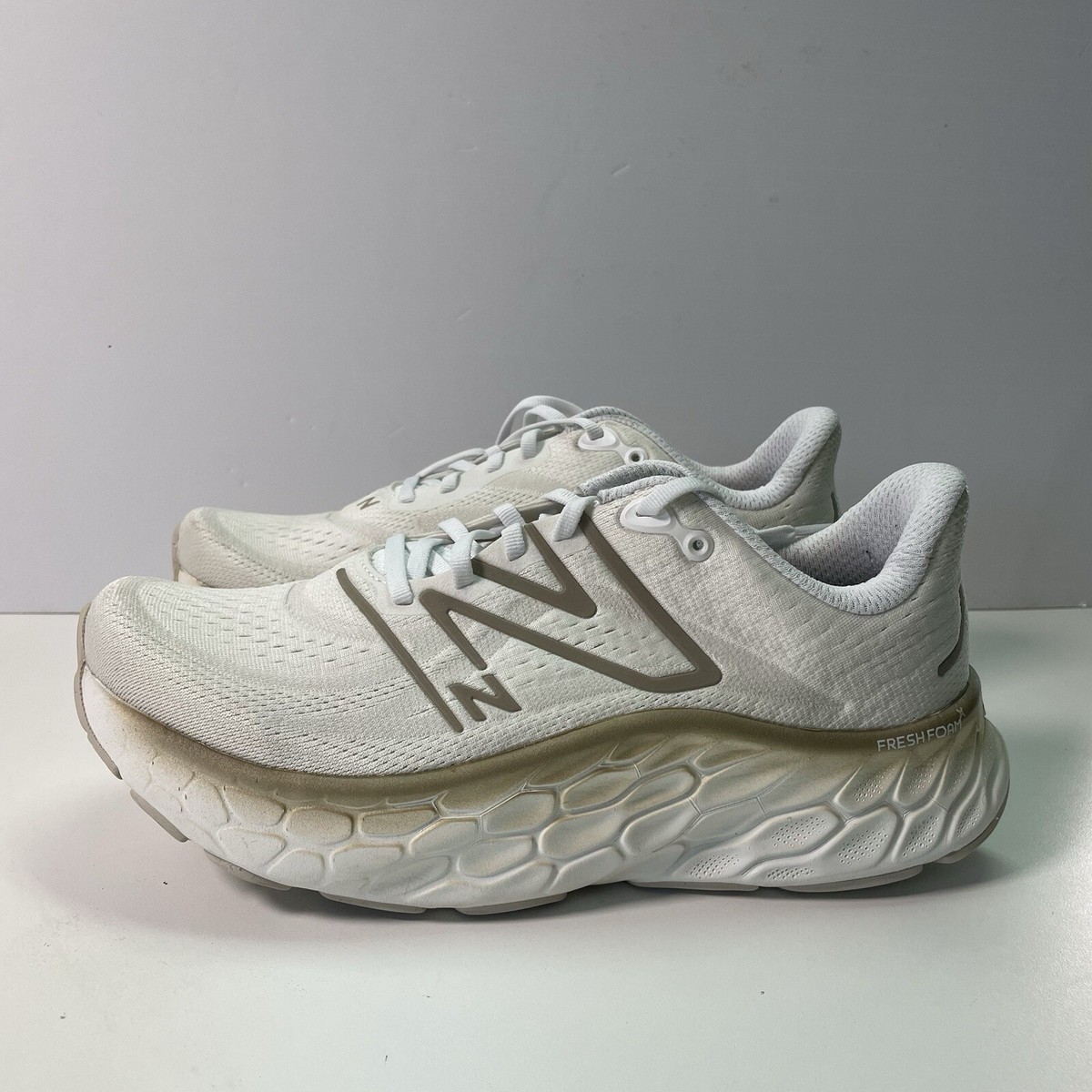 New Balance Fresh Foam シューズ ホワイト/ゴールド Womens 11 WIDE New Balance Fresh Foam X More V4 White Gold