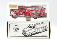 1/34 1957 International R-190 Mobil Fuel Tanker