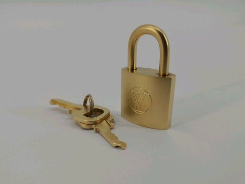 NUOVA LOUIS VUITTON in raso oro bronzo Lucchetto + 2 CHIAVI nella scatola  originale | eBay