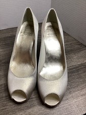 Stuart Weitzman Platinum Raso Gold Evening High Heel Pumps US 7M peep toe