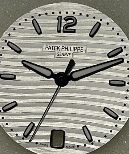 Patek Philippe Nautilus Womens 7118/1200A-010 Silver Dial With Hands Set 26.6mm - Picture 6 of 13