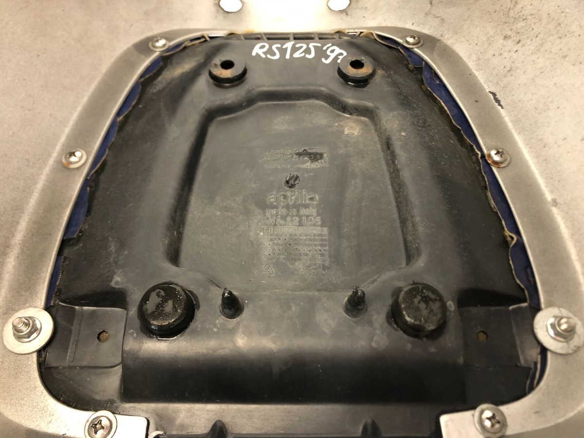 APRILIA RS 125 FITS 1996-1998 REAR SEAT TAIL SIDE FAIRING