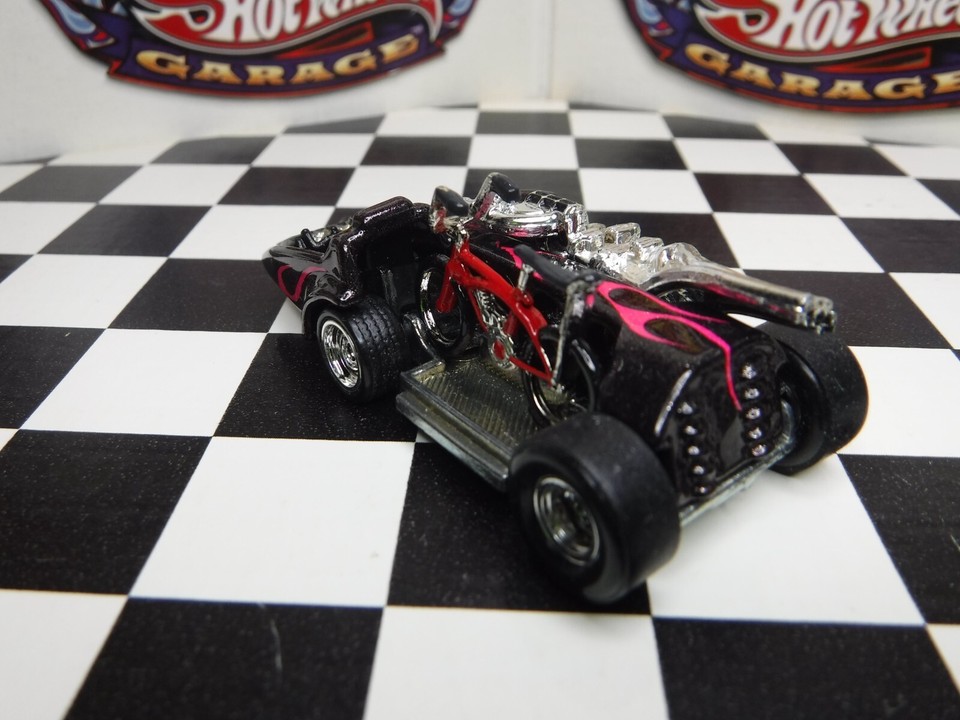 Hot Wheels Custom Pop Cycle Paint Flames Real Riders eBay