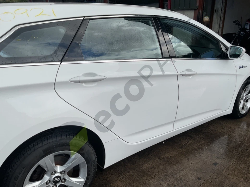 HYUNDAI I40 mk1 Door Complete Rear Right Side 770043Z000 - Image 3 of 4