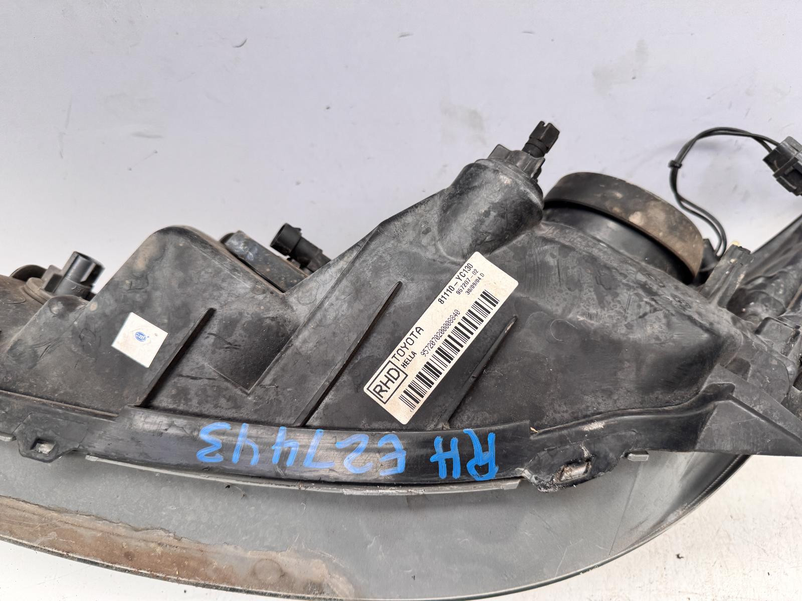 Toyota Camry Right Head Light ACV36 09/2004-05/2006 - thumbnail 4