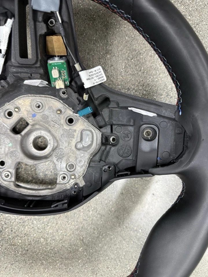 Volante original BMW OEM X5M / X6M F95 / F96 Sport M 18136173 Foto 4 de 4