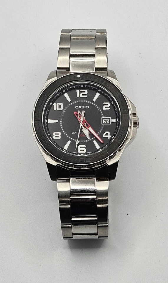 Casio MTD-1074 Divers Watch with Black Dial and Date Function Working Condition