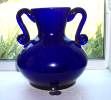 NICE ART GLASS VINTAGE BLUE GLASS VASE WITH 2 HANDLES