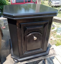 Black Distressed End Table  (ET641)