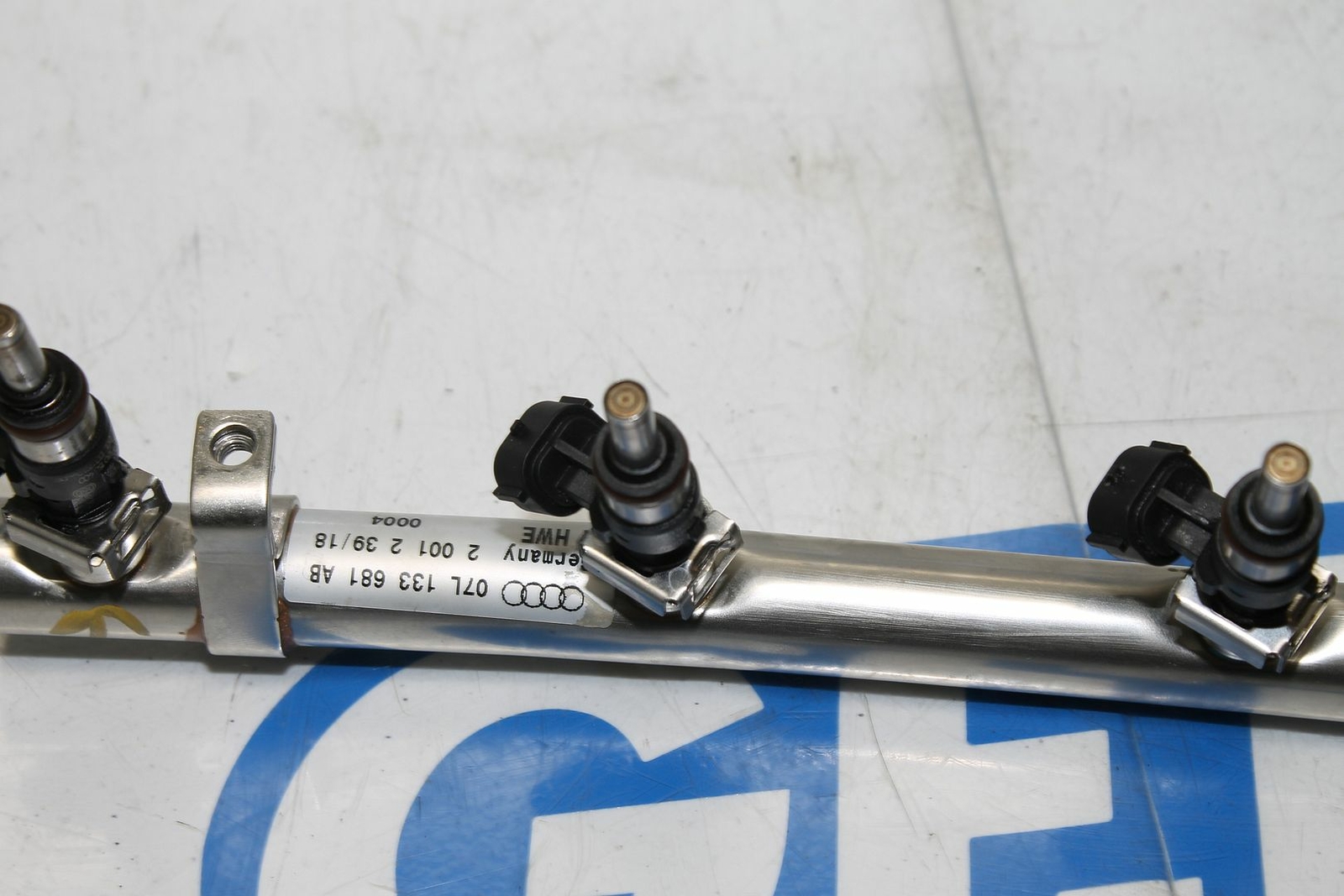 2019 LAMBORGHINI HURACAN RH PASSENGER SIDE FUEL RAIL W/ INJECTORS DAMAGED 15 16 
