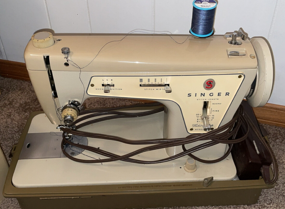 Vintage Fashion Mate Singer Sewing Machine Model 237 Hard Cover Carrying Case eBay