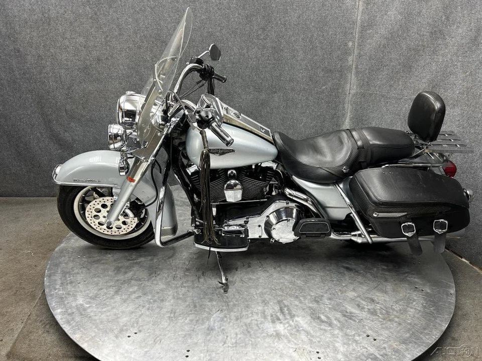 2005 Harley-Davidson FLHRCI  - Image 2 of 4