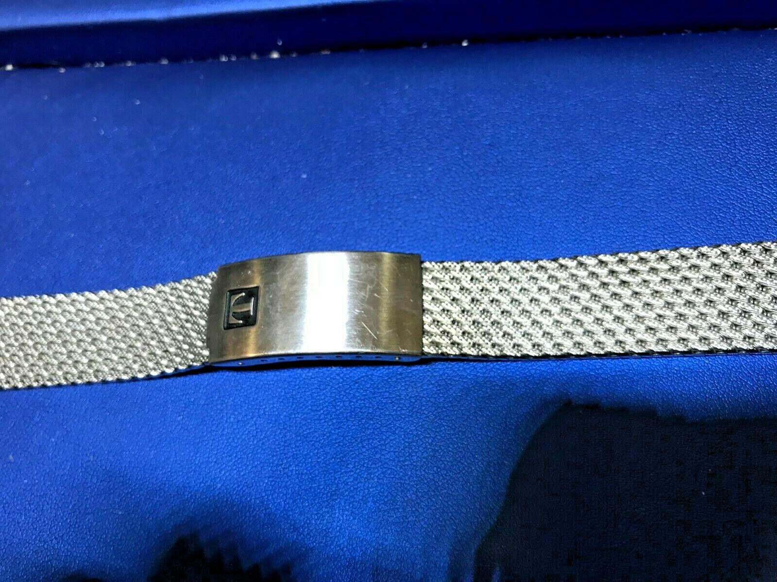 Picture 1 of 5