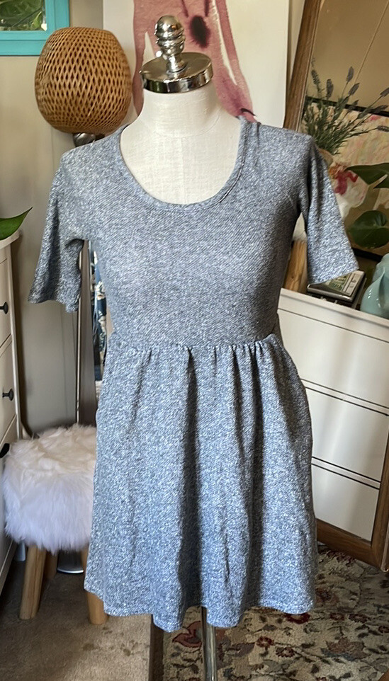Xhilaration gray fit and flare dress (with pockets!) Women's M