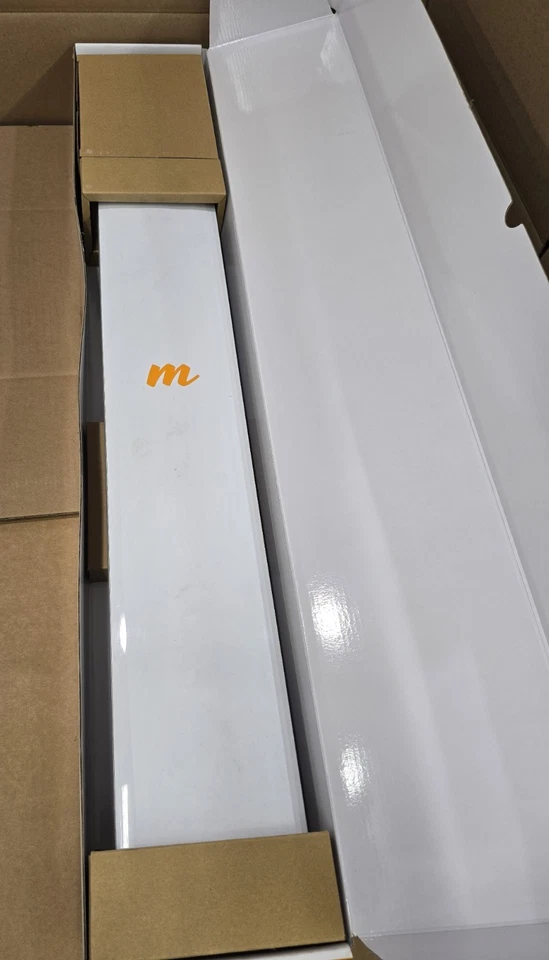 New Mimosa N5-45x4 Sector Antenna  4-Port  4.9–6.4GHz  19dBi Gain # 100-00084 - Image 3 of 4