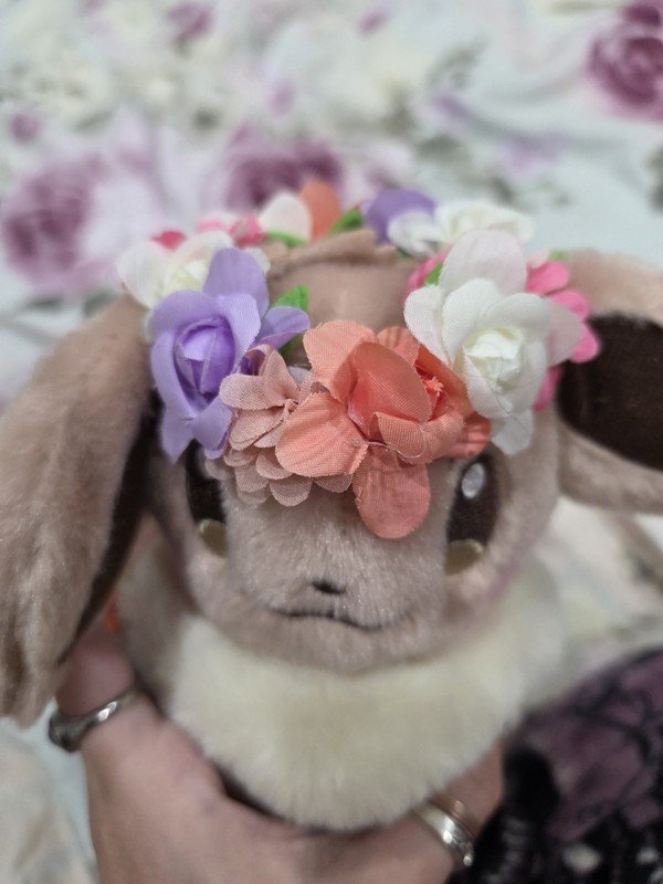 AUTHENTIC Pokemon Center Original Plush EEVEE Eievui 2018 EASTER Limited Release