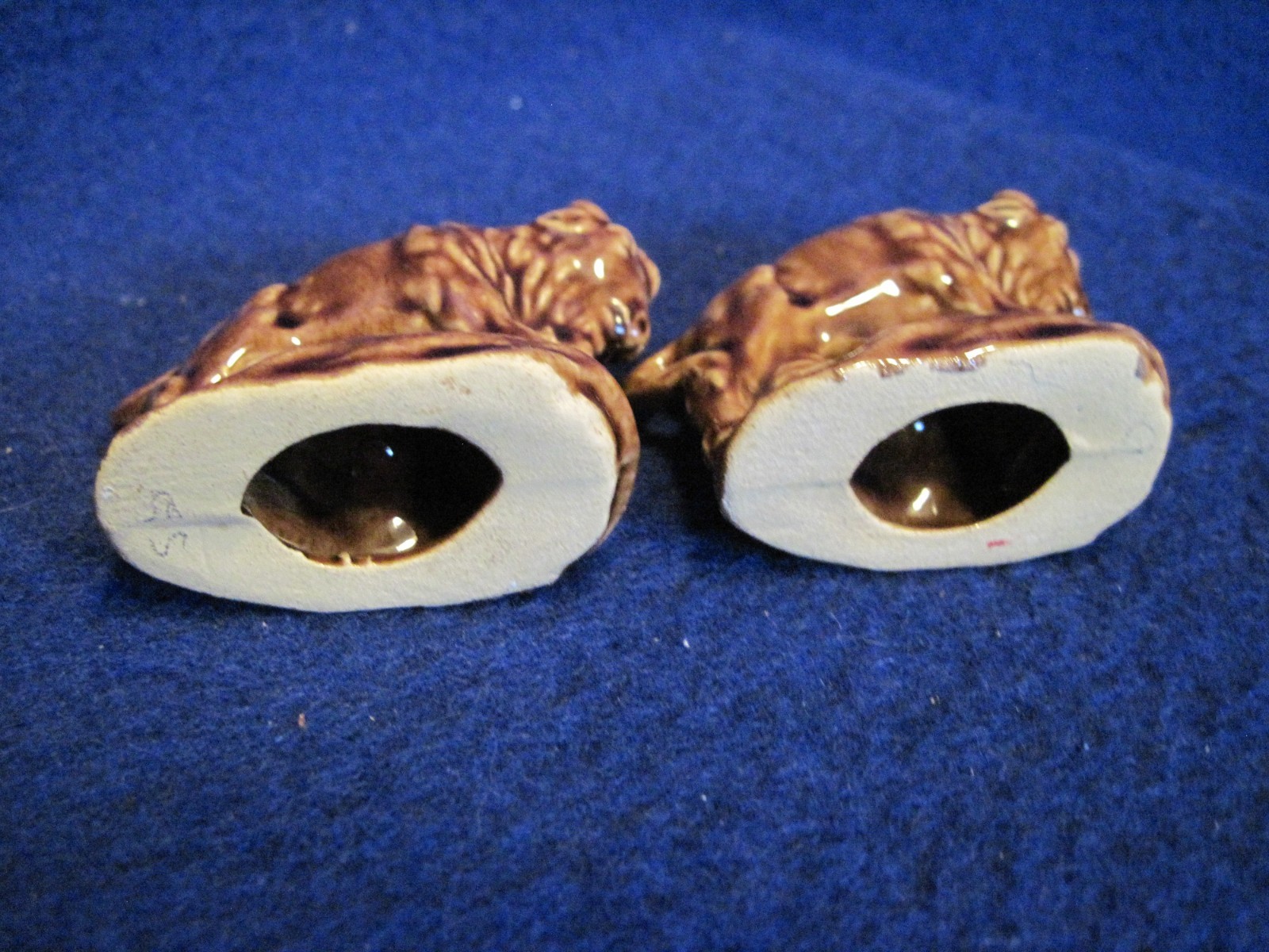 Vintage Rosemeade pottery Bison/Buffalo w/holes for salt & Pepper S&P - 2-3/4"