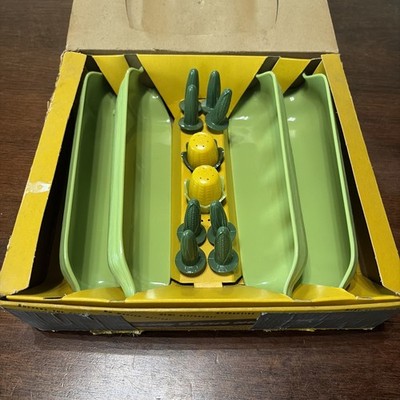 Vintage Serv-Rite Deluxe Corn Holders 14 Piece Service Set With Box Salt Pepper