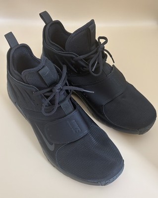 Nike Air Max Trainer 1 Men s Triple Black AO0835-001 Size 12 EUC