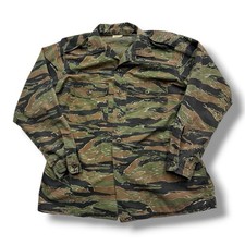 Vintage Wynn 60s 70s Tiger Stripe Camo Military Spec Top Large Post Vietnam
