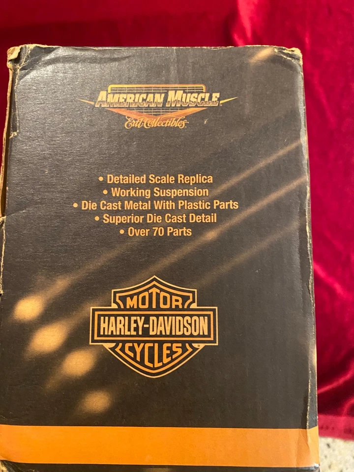 Ventage 1:10 ERTL 2003 HARLEY-DAVIDSON DEUCE MOTORCYCLE New Lot 197 - Image 2 of 4