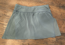 Spanx Get Moving Skort/Skirt Mesh Sz M Green Tennis Pickleball Athleisure Pocket
